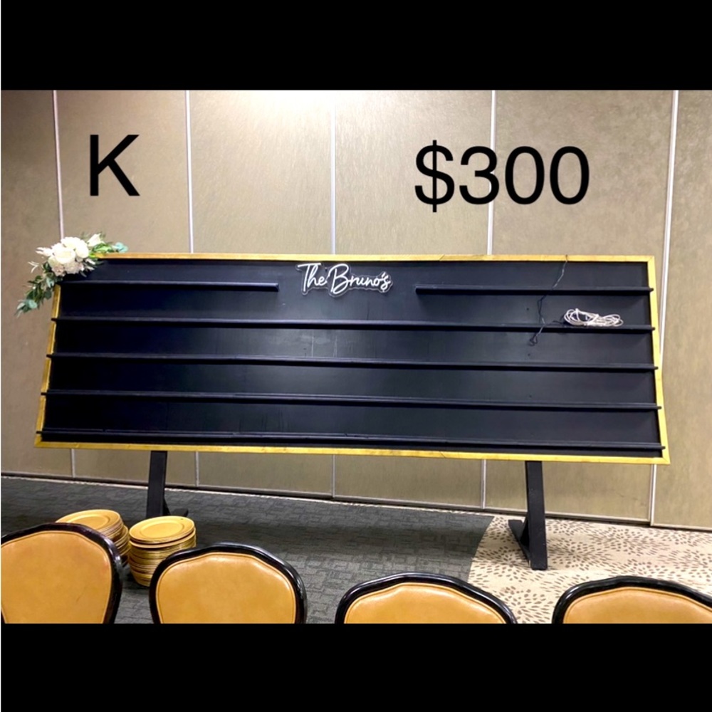 Black and Gold Champagne Wall